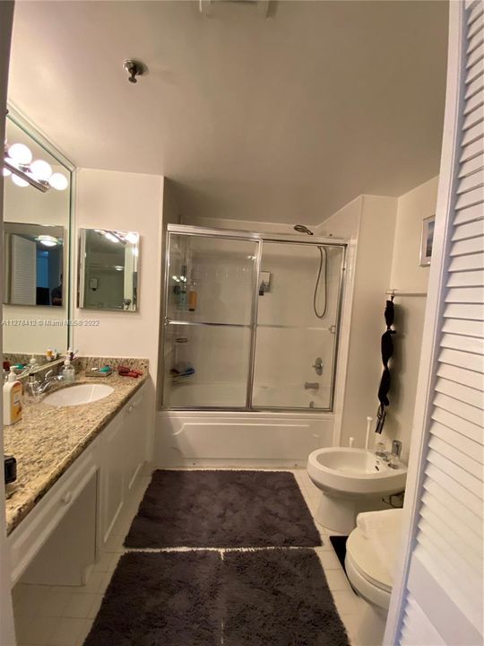 Недавно арендовано: $3,700 (2 спален, 2 ванн, 1330 Квадратных фут)
