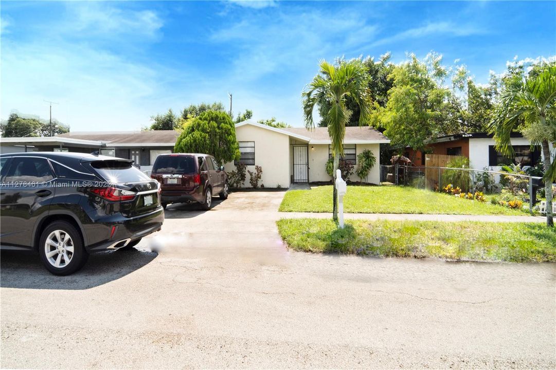 Recently Sold: $409,000 (3 beds, 1 baths, 1232 Square Feet)