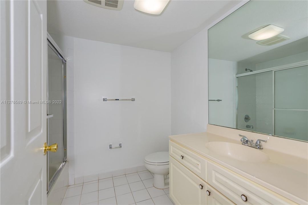 最近租的: $3,500 (2 贝兹, 2 浴室, 1100 平方英尺)
