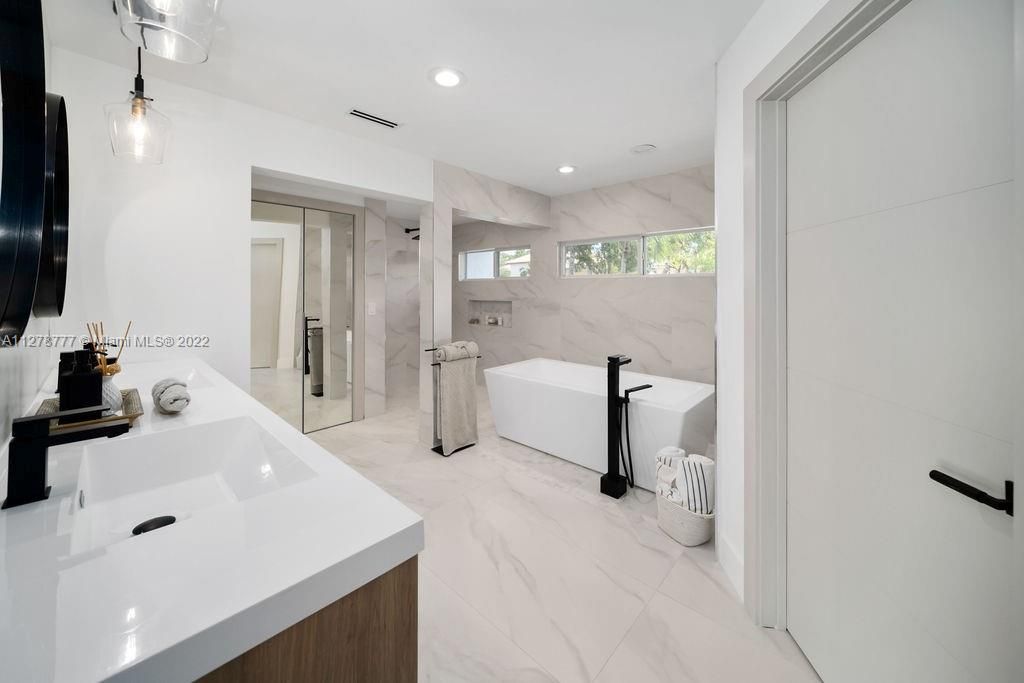 Недавно арендовано: $25,000 (4 спален, 4 ванн, 3283 Квадратных фут)