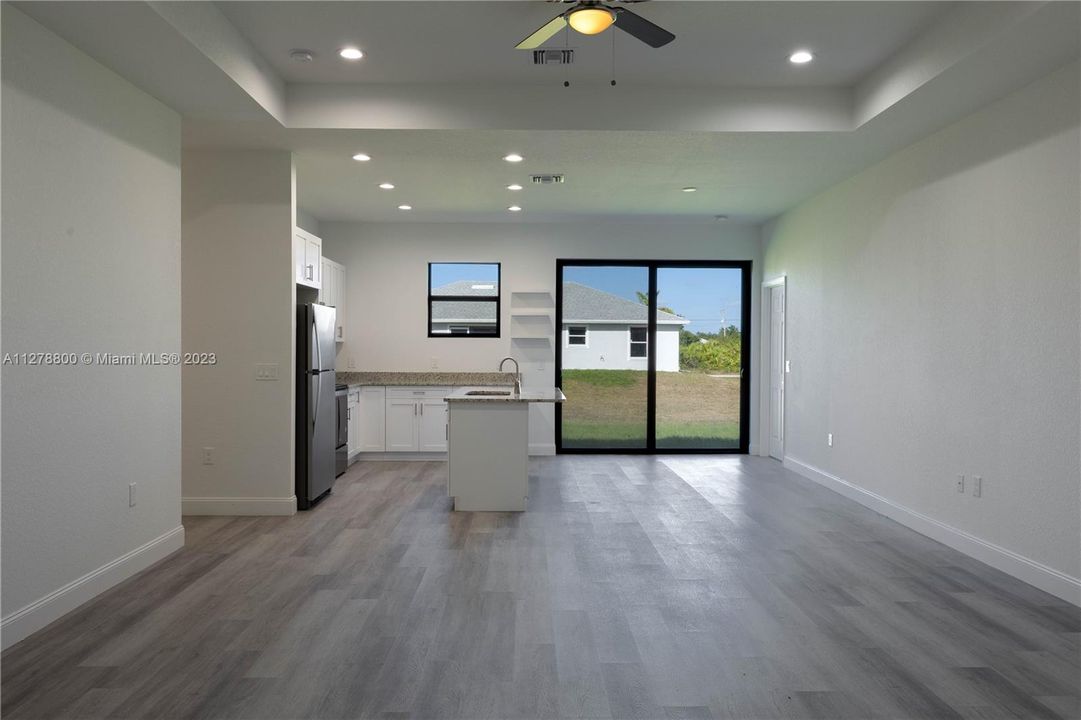 For Sale: $373,950 (3 beds, 2 baths, 1628 Square Feet)