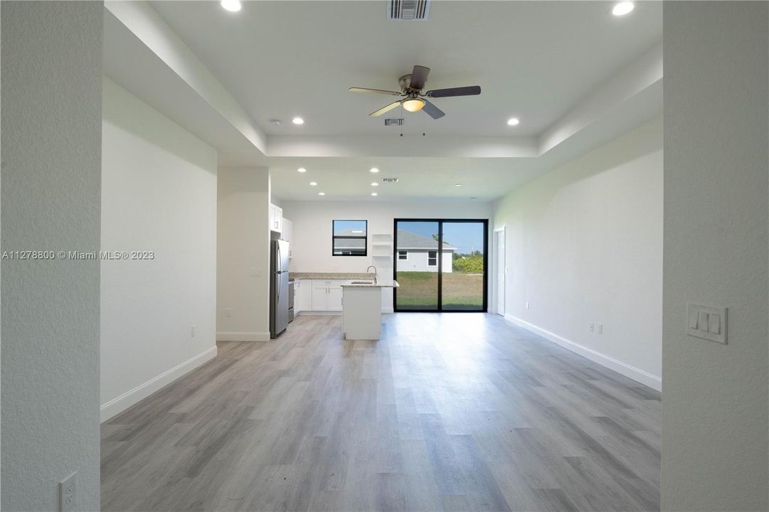 For Sale: $373,950 (3 beds, 2 baths, 1628 Square Feet)