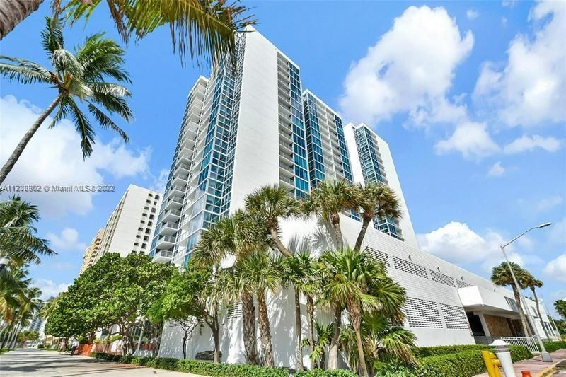 Mirasol Ocean Towers sits on the corner of Collins Avenue and 27 Street