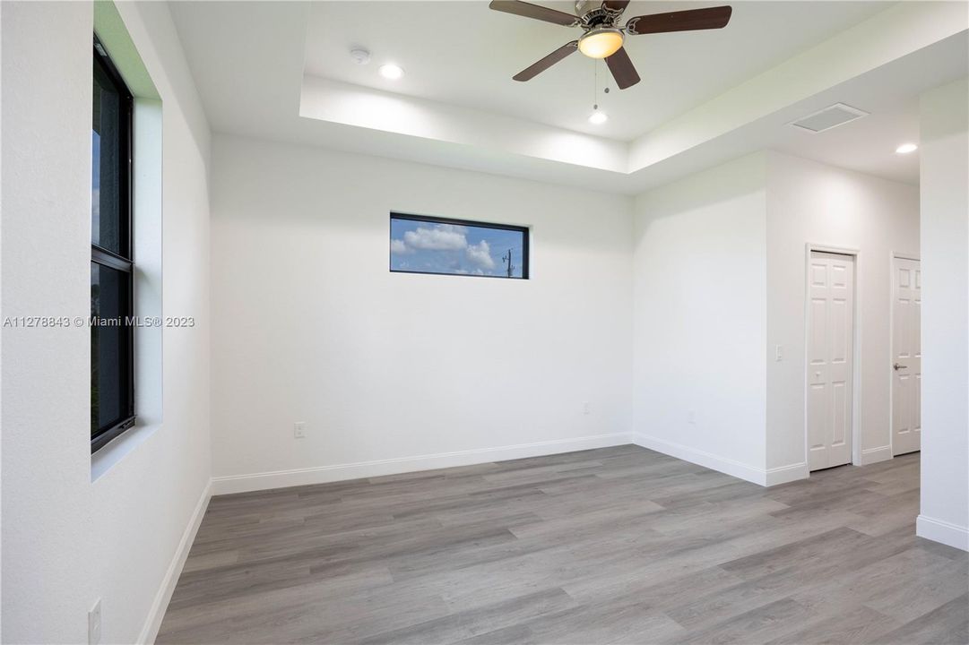 Recently Sold: $369,000 (3 beds, 2 baths, 1628 Square Feet)