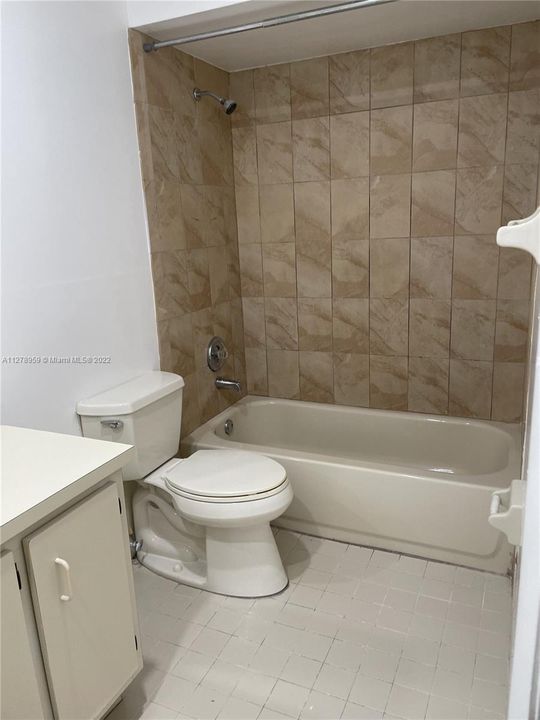 最近租的: $2,480 (3 贝兹, 2 浴室, 1065 平方英尺)