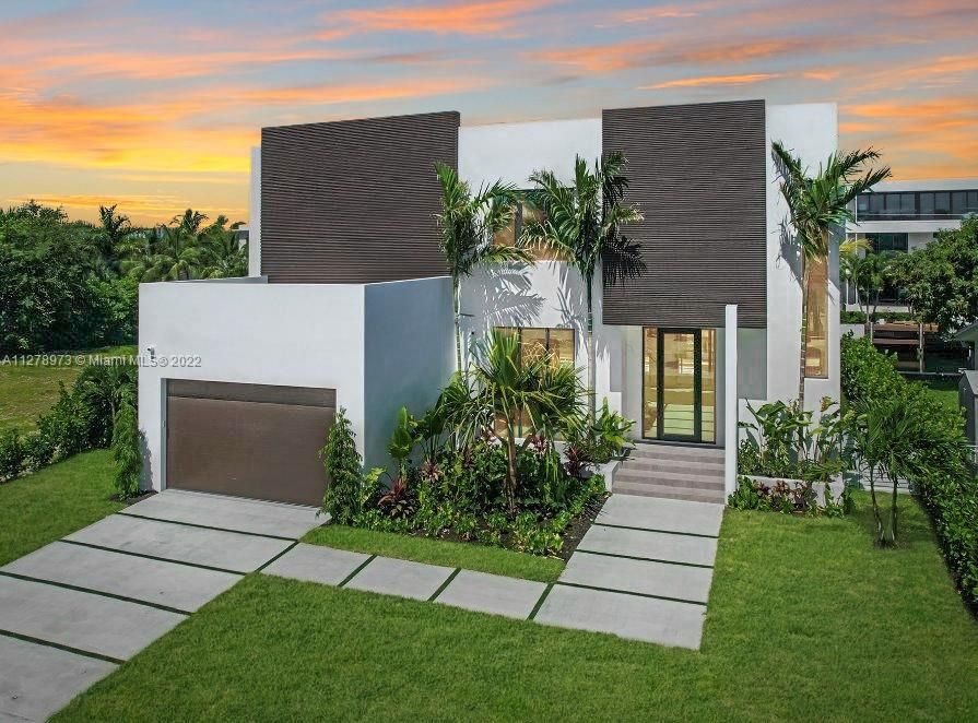 Recently Sold: $4,999,000 (5 beds, 5 baths, 0 Square Feet)
