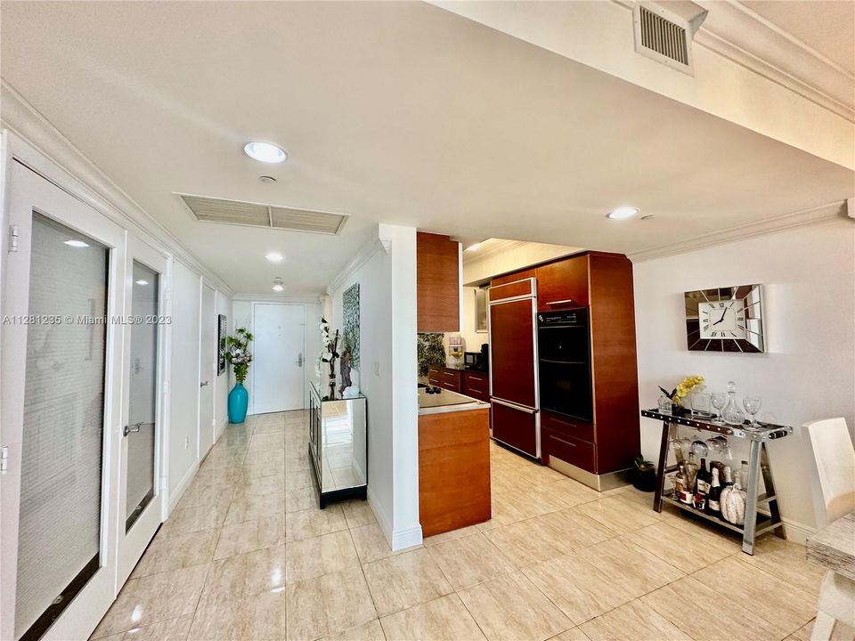 Recently Sold: $910,000 (3 beds, 3 baths, 1571 Square Feet)