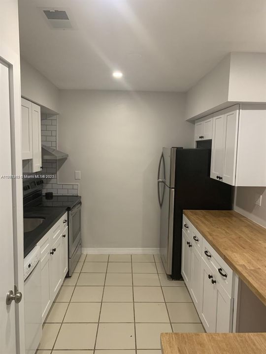 Recently Rented: $3,650 (3 beds, 2 baths, 1410 Square Feet)