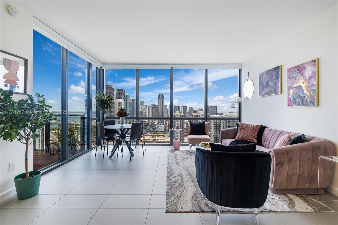 Recently Sold: $650,000 (2 beds, 2 baths, 1040 Square Feet)