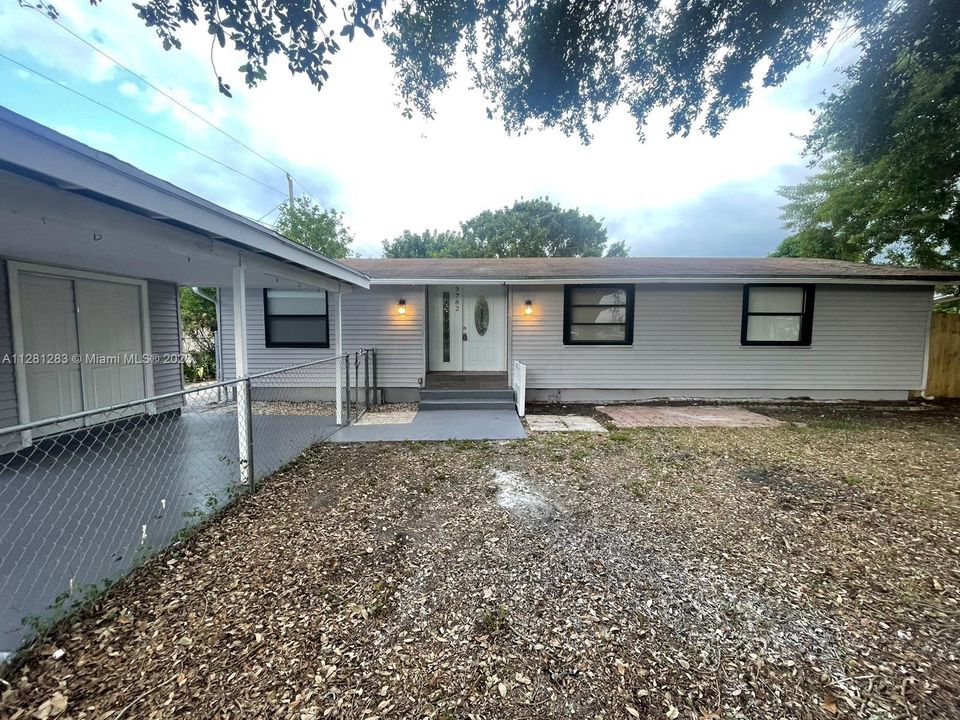 Recently Sold: $376,900 (3 beds, 2 baths, 1140 Square Feet)