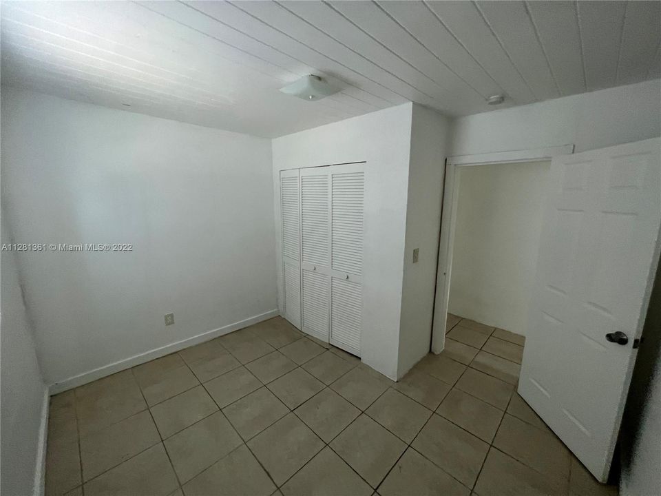 Recently Rented: $1,400 (1 beds, 1 baths, 525 Square Feet)