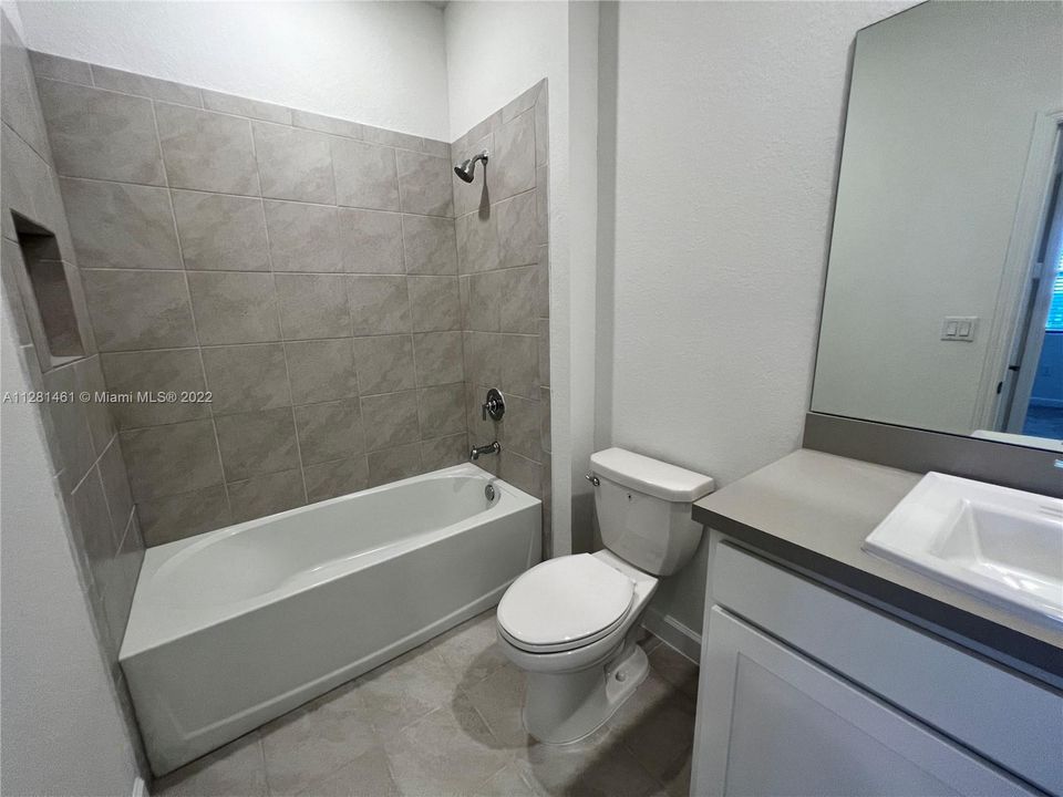 Недавно арендовано: $2,400 (3 спален, 2 ванн, 1490 Квадратных фут)