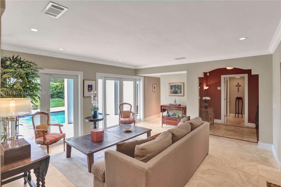 Recently Sold: $1,650,000 (3 beds, 2 baths, 2980 Square Feet)