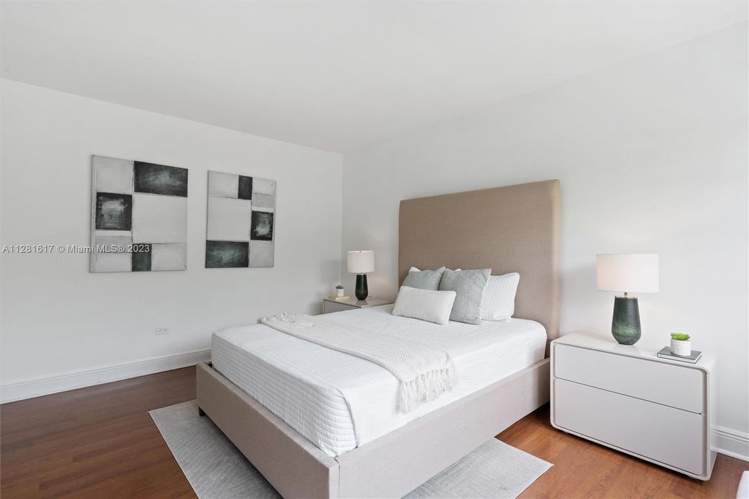 Recently Sold: $450,000 (2 beds, 2 baths, 1220 Square Feet)