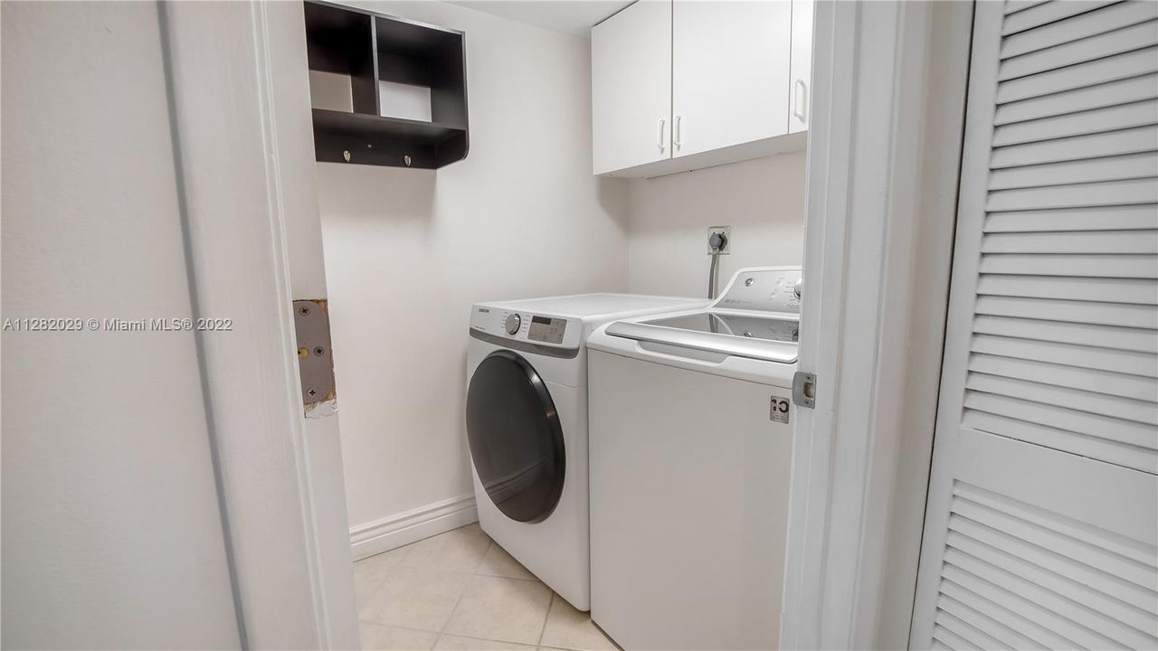 Recently Sold: $210,000 (2 beds, 1 baths, 1070 Square Feet)