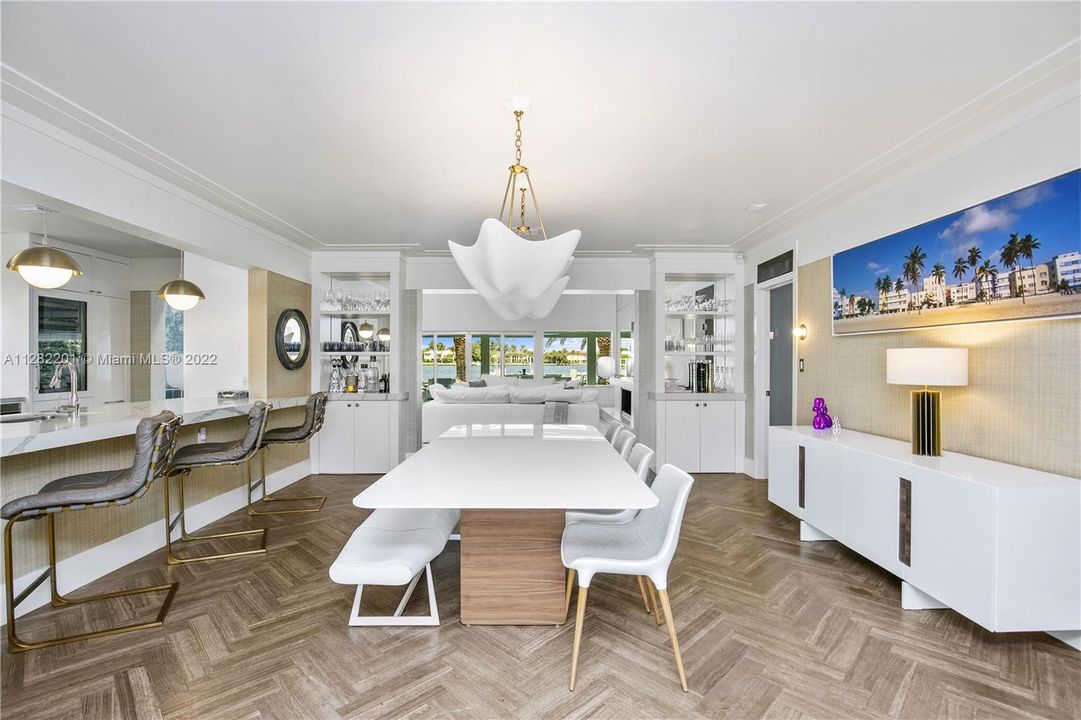 Recently Sold: $4,995,000 (4 beds, 3 baths, 2605 Square Feet)