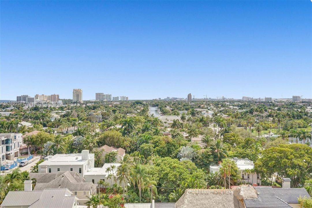 Recently Sold: $425,000 (1 beds, 1 baths, 870 Square Feet)
