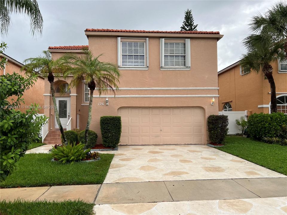 Recently Sold: $598,900 (4 beds, 2 baths, 1982 Square Feet)