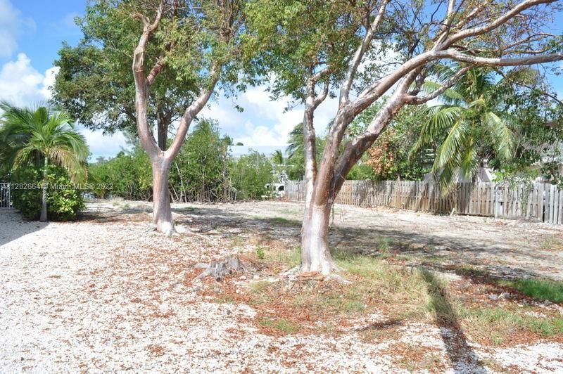 Recently Sold: $525,000 (0.18 acres)