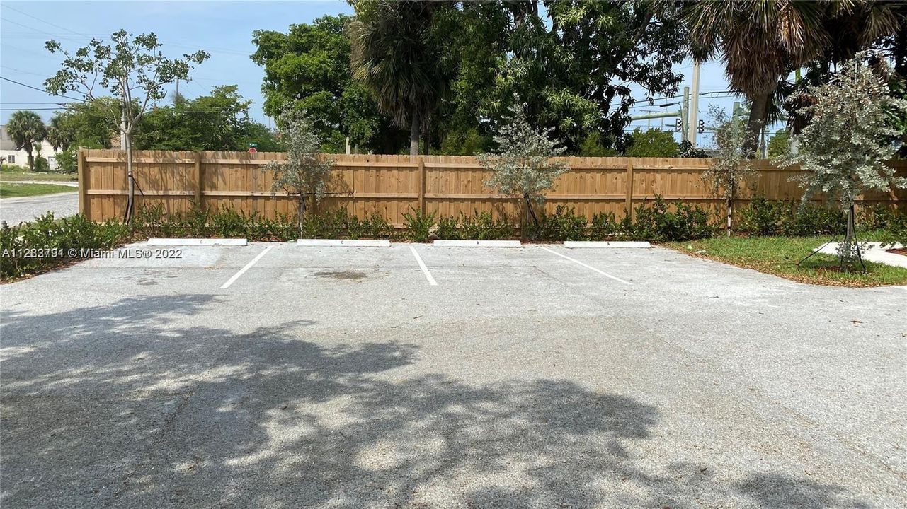 Recently Rented: $2,250 (3 beds, 2 baths, 1200 Square Feet)