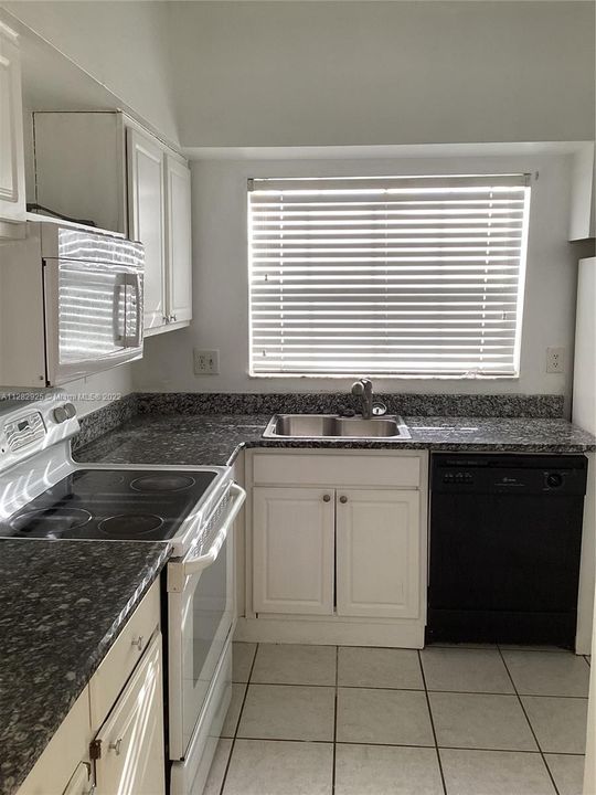 Recently Rented: $1,950 (2 beds, 2 baths, 0 Square Feet)