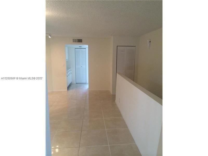 Recently Rented: $1,250 (1 beds, 1 baths, 680 Square Feet)