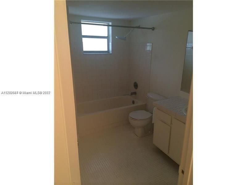 Recently Rented: $1,250 (1 beds, 1 baths, 680 Square Feet)