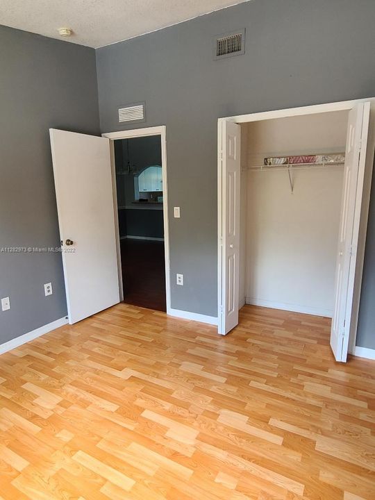 Recently Rented: $1,850 (2 beds, 2 baths, 815 Square Feet)