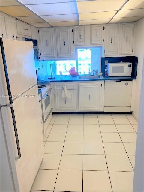Recently Sold: $479,000 (1 beds, 1 baths, 1122 Square Feet)