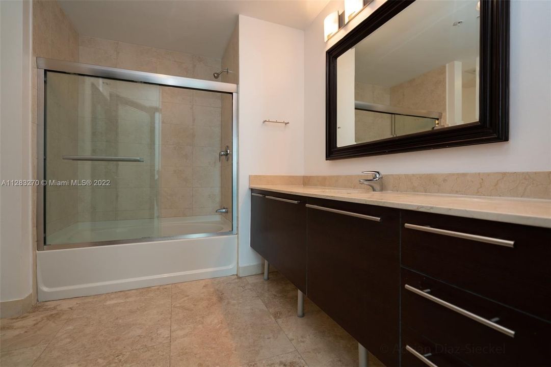 Недавно арендовано: $6,000 (3 спален, 2 ванн, 1936 Квадратных фут)