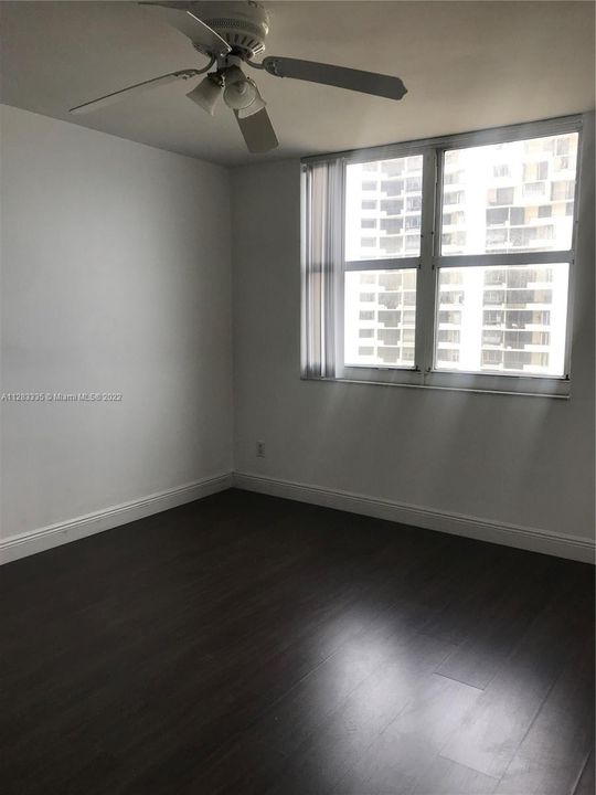 Recently Rented: $3,700 (2 beds, 2 baths, 985 Square Feet)