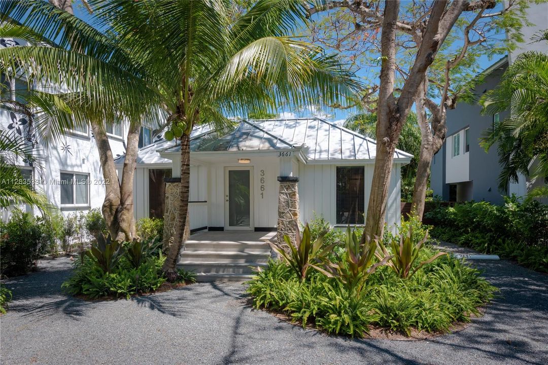 Recently Rented: $4,500 (2 beds, 2 baths, 899 Square Feet)