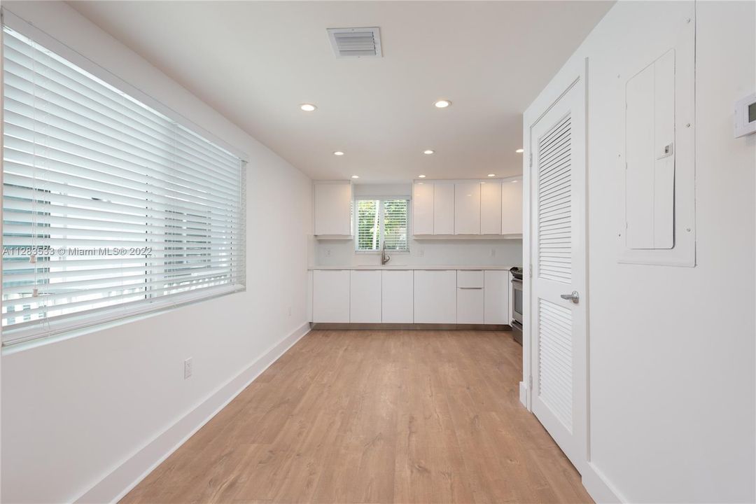 Recently Rented: $4,500 (2 beds, 2 baths, 899 Square Feet)