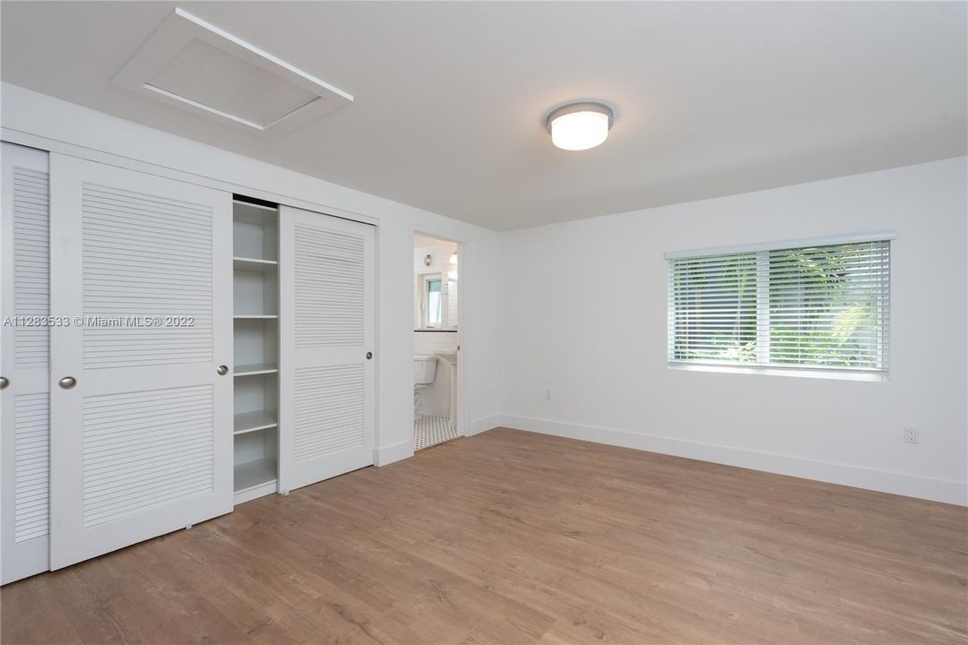 Recently Rented: $4,500 (2 beds, 2 baths, 899 Square Feet)