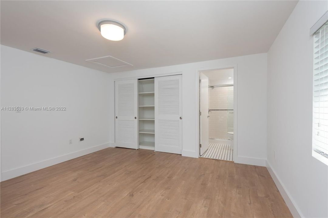 Recently Rented: $4,500 (2 beds, 2 baths, 899 Square Feet)