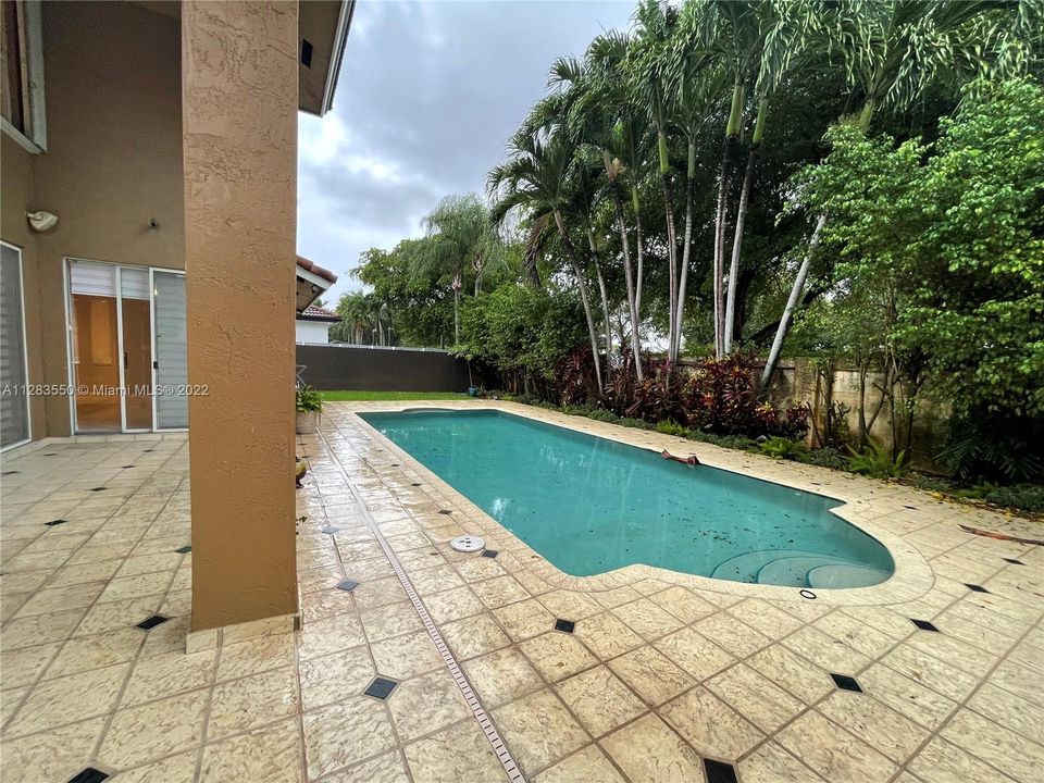 Recently Rented: $4,900 (4 beds, 3 baths, 2623 Square Feet)