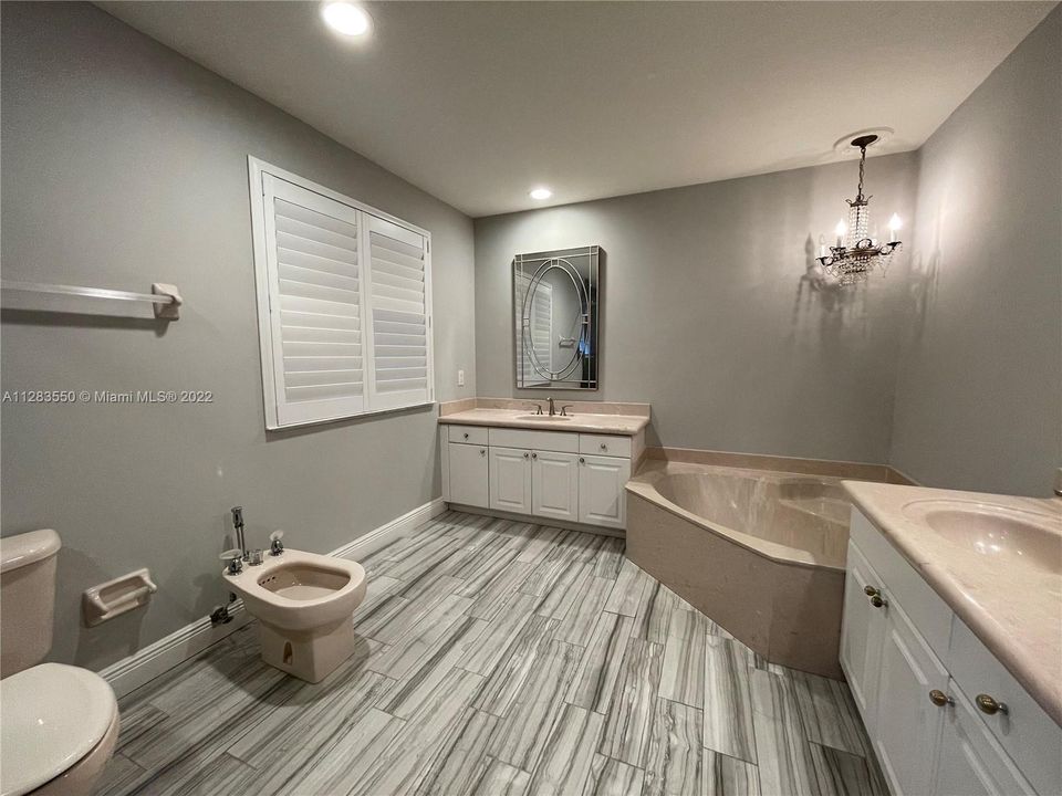 Recently Rented: $4,900 (4 beds, 3 baths, 2623 Square Feet)