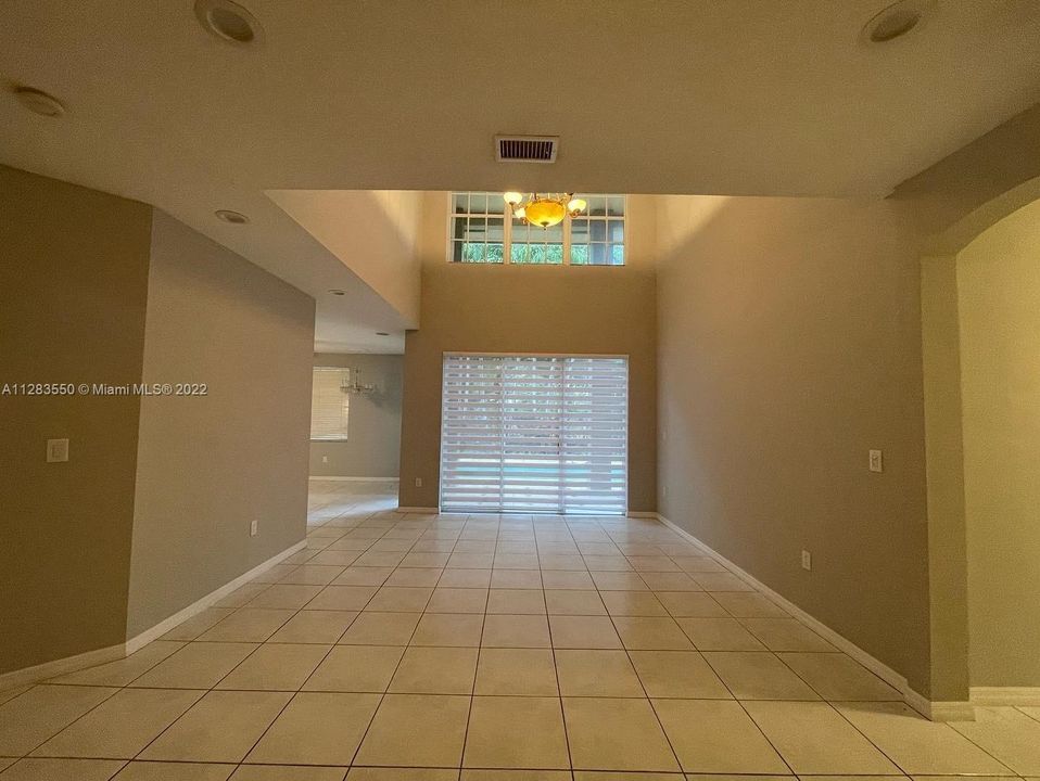 Recently Rented: $4,900 (4 beds, 3 baths, 2623 Square Feet)