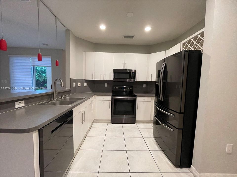 Recently Rented: $4,900 (4 beds, 3 baths, 2623 Square Feet)