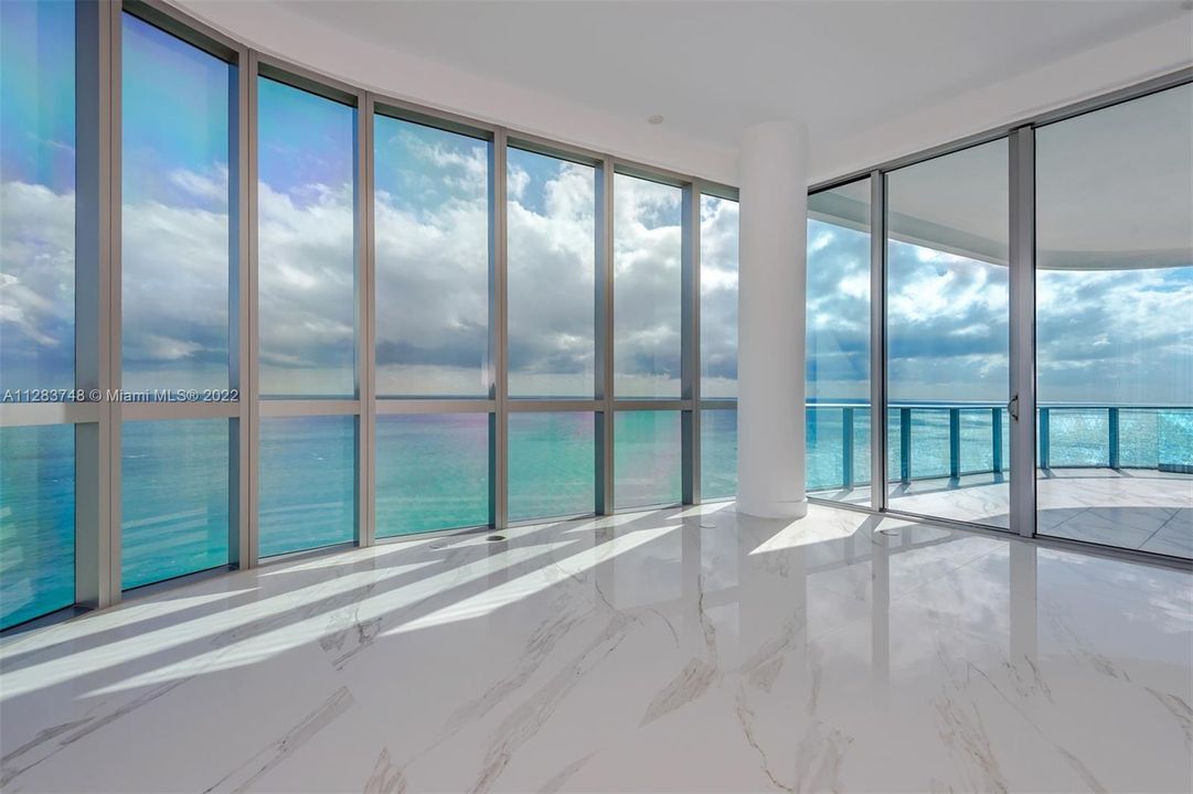 Recently Sold: $3,545,000 (2 beds, 5 baths, 2709 Square Feet)