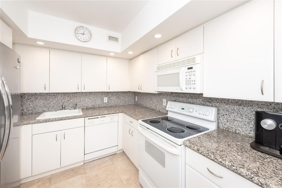 Recently Sold: $549,900 (2 beds, 2 baths, 1190 Square Feet)