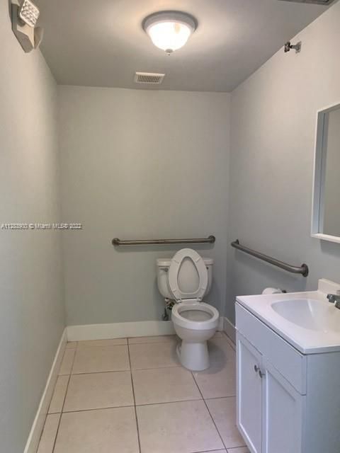 Recently Rented: $2,400 (0 beds, 0 baths, 0 Square Feet)