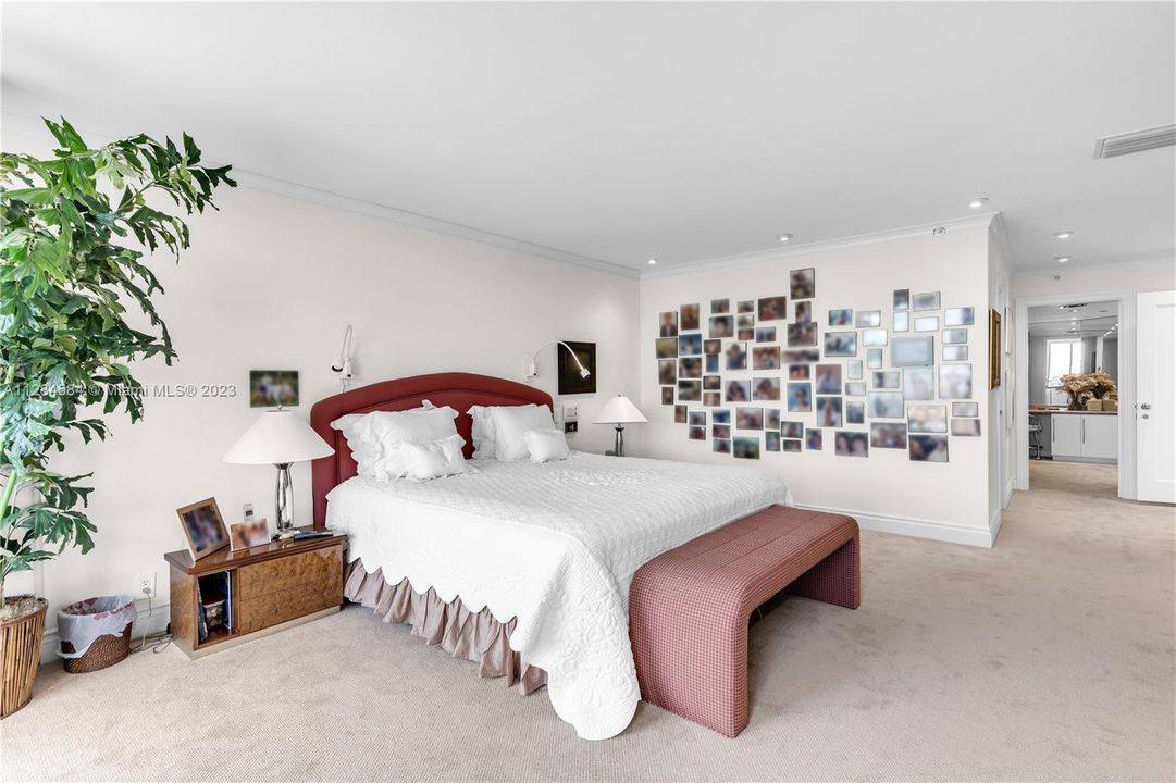 Recently Sold: $2,200,000 (3 beds, 3 baths, 2330 Square Feet)
