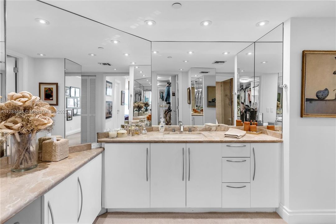 Recently Sold: $2,200,000 (3 beds, 3 baths, 2330 Square Feet)