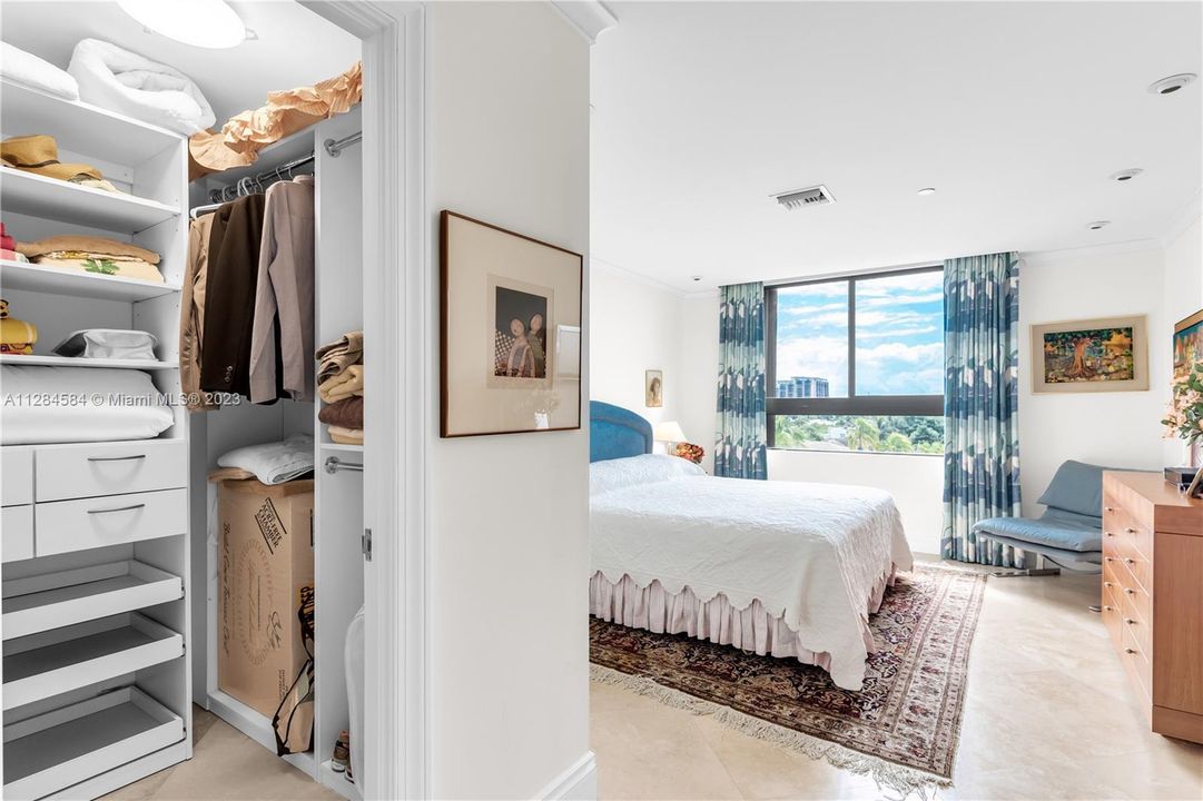 Recently Sold: $2,200,000 (3 beds, 3 baths, 2330 Square Feet)