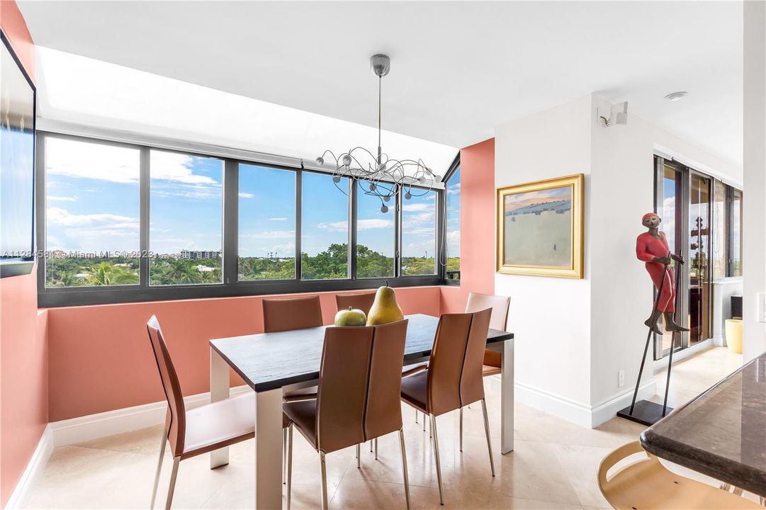 Recently Sold: $2,200,000 (3 beds, 3 baths, 2330 Square Feet)