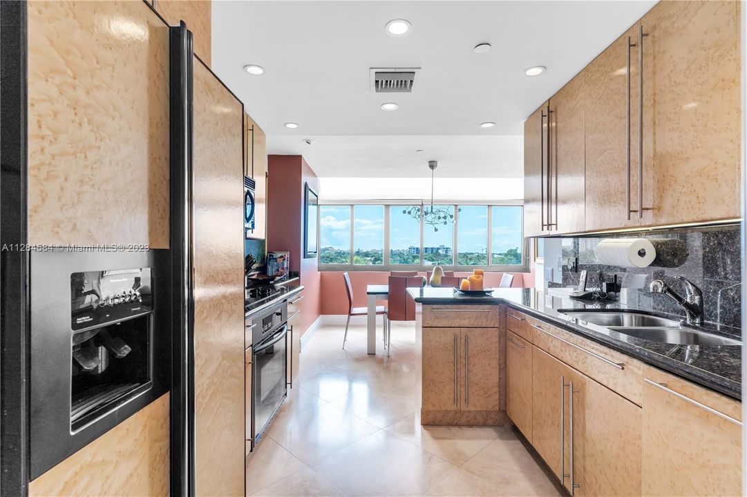 Recently Sold: $2,200,000 (3 beds, 3 baths, 2330 Square Feet)