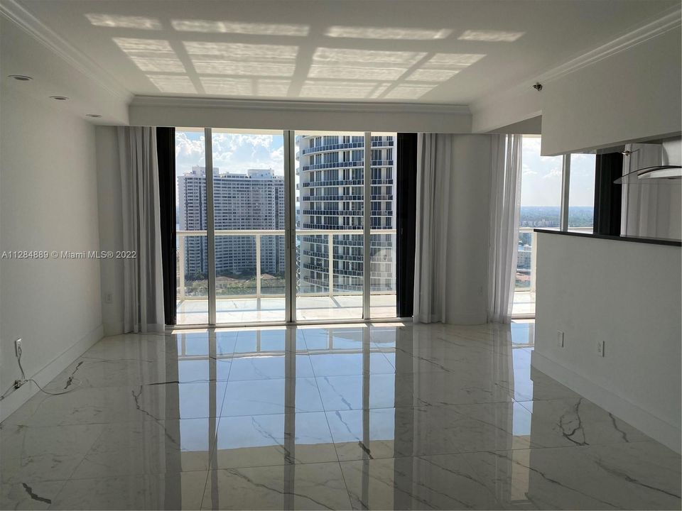 Recently Sold: $600,000 (2 beds, 2 baths, 1508 Square Feet)