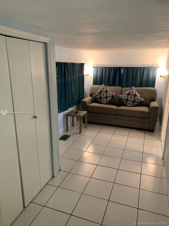 Recently Rented: $2,000 (1 beds, 1 baths, 510 Square Feet)