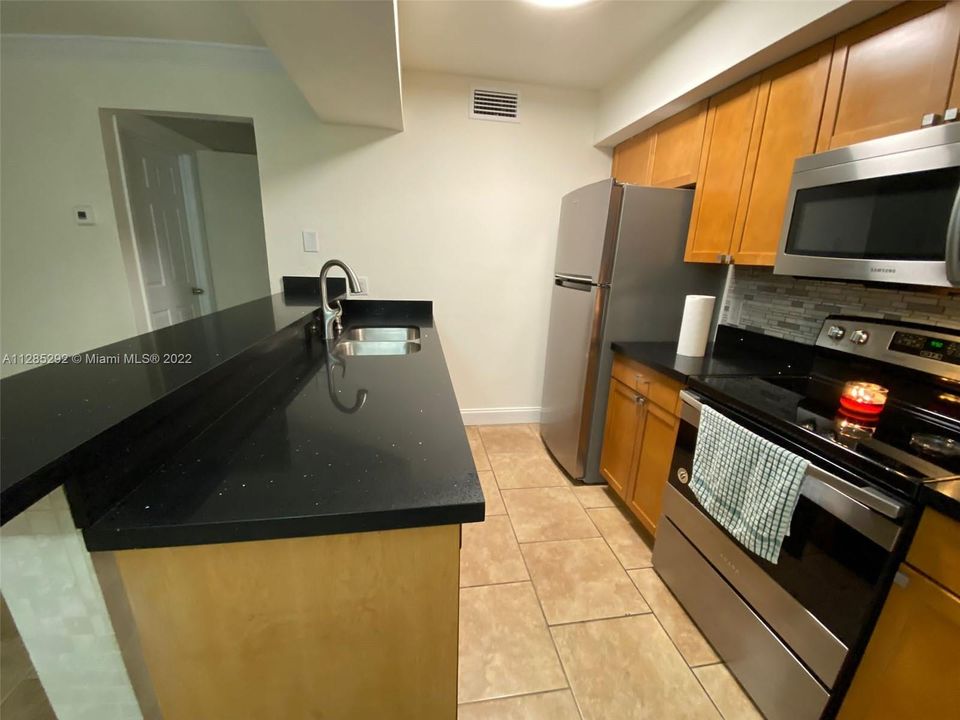 Recently Rented: $1,500 (2 beds, 2 baths, 1018 Square Feet)